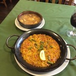 フォンダ サン ジョルディ - アミーゴランチ1,200円、プレーンパエリャ、海老とマッシュルームのアヒージョ