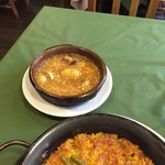 フォンダ サン ジョルディ - アミーゴランチ1,200円、ぐつぐつのアヒージョと熱々のパエリャ