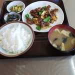 忠龍 - 牛肉とピーマンのからし炒め定食