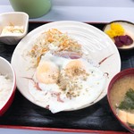 げんざえもん - ベーコンエッグ定食(650円)