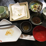 海さくら - 野菜サラダ以外は完食です
      褒めて下さい