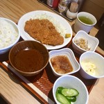 とんかつは飲み物。 - 「濃厚とんかつ定食」+「おろしポン酢」