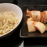 京松蘭 - もやしナムルとキムチ盛り合わせ