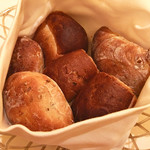 ベンジャミンステーキハウス - パン