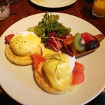 クラゲストア - とろ~り卵のスペシャルエッグベネデクト