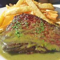 イノーヴェ - ランプ肉のステーキ