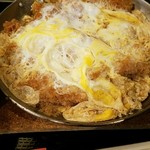 カツ玉。甘めのだしが旨い！！