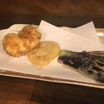 天ぷら 飛鳥 - とり天、ナス、レンコン おまかせ盛り10円