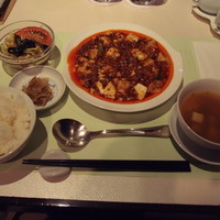 中国料理 四川 - 山椒麻辣豆腐定食（1540円）　（2017年7月）
