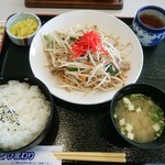 レストランひまわり - 肉もやし炒め定食（もやし半分)