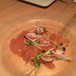 70968827 - 【漬けびんちょうまぐるのカルパッチョ】しょっぱくて酒のつまみに最高