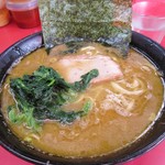 ラーメン 杉田家 本店