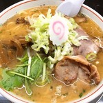 手打らーめん 勝龍 - 塩ニボダイス(880円)