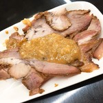 手打らーめん 勝龍 - サービスチャーシュー