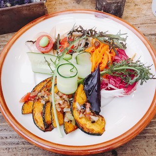 RK GARDEN  - 本日のヴィーガンデリ3種盛り合わせ