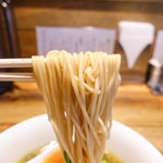 松戸中華そば 富田食堂 - 麺