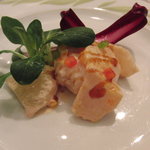 フレンチレストラン ミクニ サッポロ - 【2011年3月訪問時】手長エビのサラダ～オレンジとグレープフルーツ～三色のピーマンのロアジス風