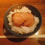 ごはん…税込130円（チャーシューは標準でのってきます♪）