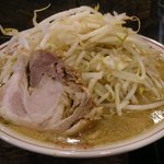 中田兄弟 - ガッツらーめん700円