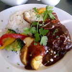 煮込みハンバーグライス