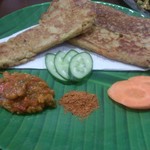 プルジャ ダイニング - ・ソバとトウモロコシのロティみたいなの (メニュー外)