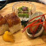 菊乃井 - 八寸:鱧寿司 ぐじ水玉胡瓜 蛸の子 利休麩・青瓜雷干し胡麻酢和え とこぶし 川海老 サフラン生姜