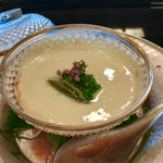 菊乃井 - 中猪口:トマトのすり流し 上は汲み上げ湯葉 順才