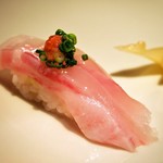 寿司割烹やまちょう - 1万円コース（アラ 鯛腸の塩辛乗せ）