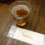 そば打ち幸甚 - まずは冷たい麦茶とお絞り