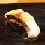 日本橋蛎殻町 すぎた - 藁燻しのサゴチ