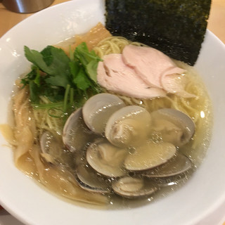 ヌードルキッチン 三匹の子ぶた_1