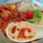 麺 やまらぁ - 胡麻＆辣油の豆乳スープ