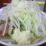 ラーメン二郎 - 小ヤサイニンニク