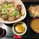 Iroriyaki Tamano Ya - 若鶏の炭火焼き親子丼