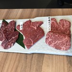 焼肉ソムリエ 萬樹亭 - センボン、カメ、特撰カイノミ