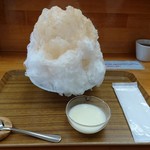 果実堂 - 白桃（600円）+ミルク（100円）