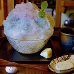 71019405 - 紫陽花かき氷はお茶付き。おまけのクッキー