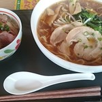 Denizu - ミニローストビーフ丼と醤油ラーメン970円