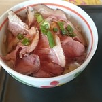 Deni zu - ミニローストビーフ丼ＵＰ