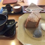 Cafe COCOCHI - COCOCHIブレンド＋週替りシフォンケーキセット
