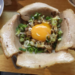 博多 豚十郎 - 炙りチャーシュー丼