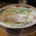 博多 豚十郎 - 塩だれ豚骨ラーメン