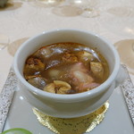 トゥ・ラ・ジョア - 初物松茸たっぷりのフカヒレ