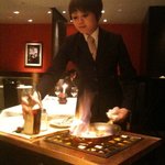 メゾン ポール・ボキューズ - デザート：クレープ（調理中）