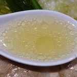 支那そばや - スープ