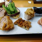 浅草じゅうろく - 八寸（赤城ポークの豚カツ、群馬の枝豆、京都の蒲鉾ウニ乗せ、江戸前穴子の蒲焼、鰻肝の佃煮、薫製明太子）
