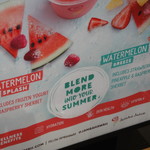 Jamba Juice - 赤い文字に魅かれます。