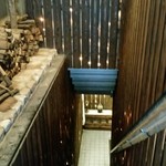 滋味 康月 - エントランス。