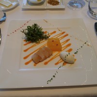 ザ・テラス - ホタテのショーフロアと夏みかんのテリーヌ・オレンジキャロットのソース