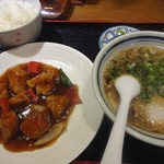 Nishibashi Shokudou - 酢豚(594円)+お料理セット(410円)